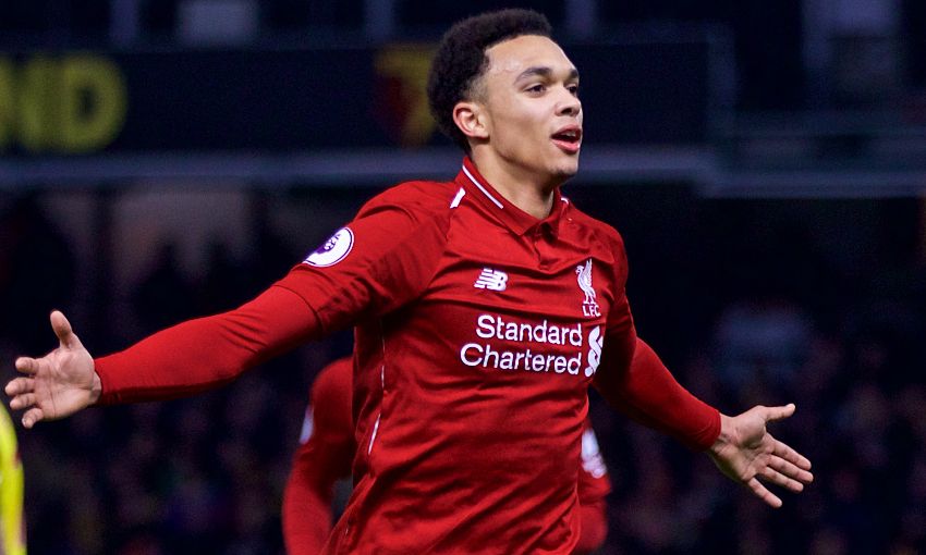 Klopp cân nhắc thay đổi vị trí của Alexander-Arnold