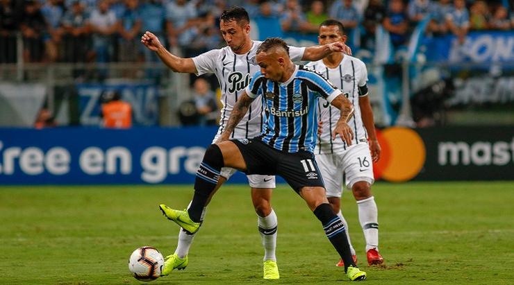 8 cái tên ở Copa America khiến EPL thèm khát: "Người quen" Việt Nam, "môn đồ" Ajax