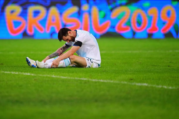 "50 sắc thái" của Messi trong ngày Argentina cận kề cửa tử