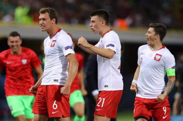 Vô-lê 'thần sầu', sao trẻ Arsenal tạo địa chấn trên đất Italia