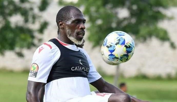 CAN 2019: Chỉ 1 hành động nhỏ, cầu thủ Kenya "nổi" hơn cả Salah, Mane, Mahrez...