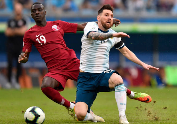 5 điểm nhấn Qatar 0-2 Argentina: Quyết định táo bạo, hy sinh Messi!