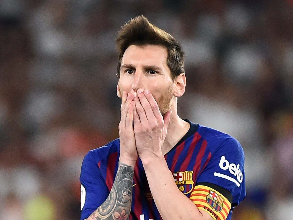 SỐC: Messi là lý do Barcelona buộc phải bán Ronaldinho và Deco