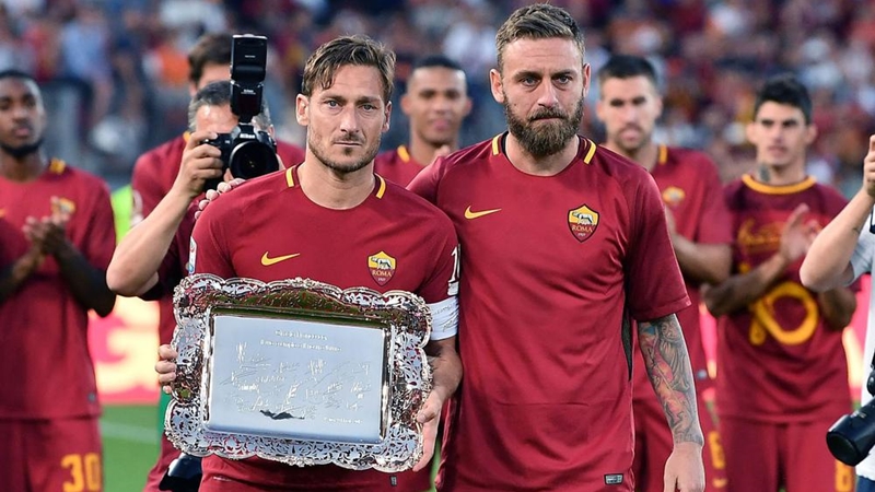 SỐC: Chỉ sau 3 năm, AS Roma thanh lý 19 thành viên đội 1