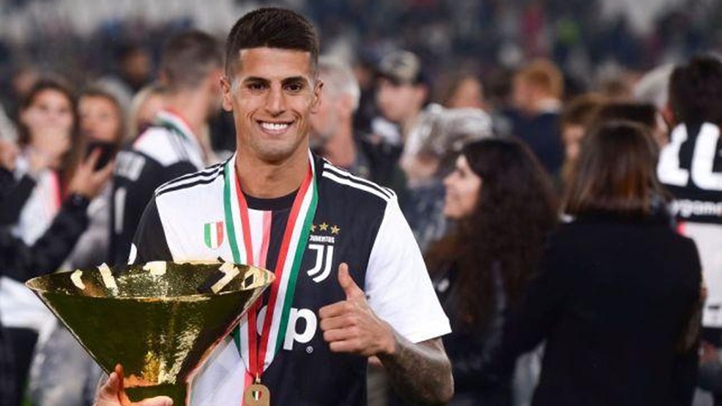 Góc Juventus: Đừng dại mà bán đi bạn thân của Ronaldo!