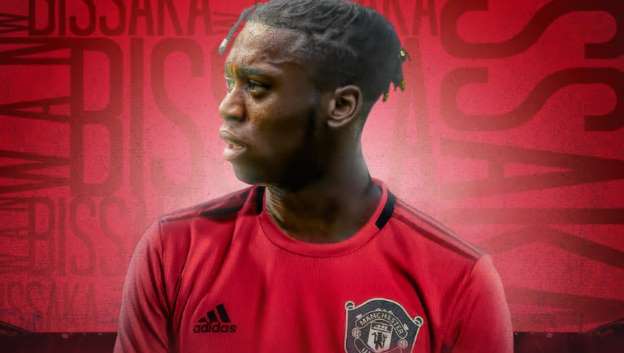 Chuyên gia nói 1 lời về Wan-Bissaka, NHM Man Utd "nửa mừng nửa lo"