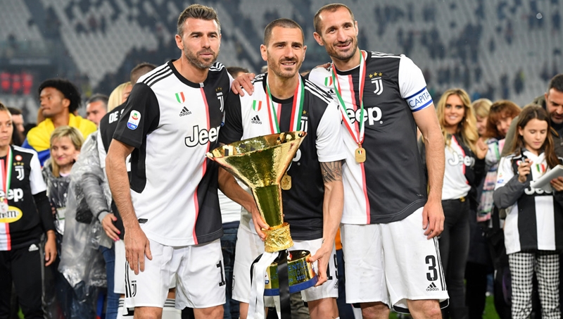 Top 5 sao Serie A đã giải nghệ sau mùa giải 2018 - 2019: Những đứa con thành Rome