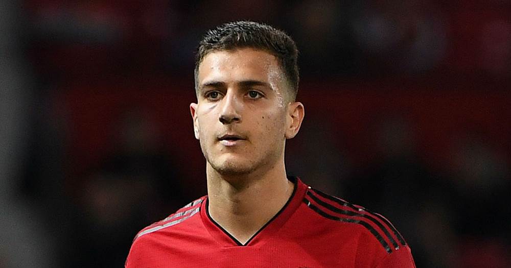 Wan-Bissaka vừa tới, sao Man Utd đã đệ đơn xin đi