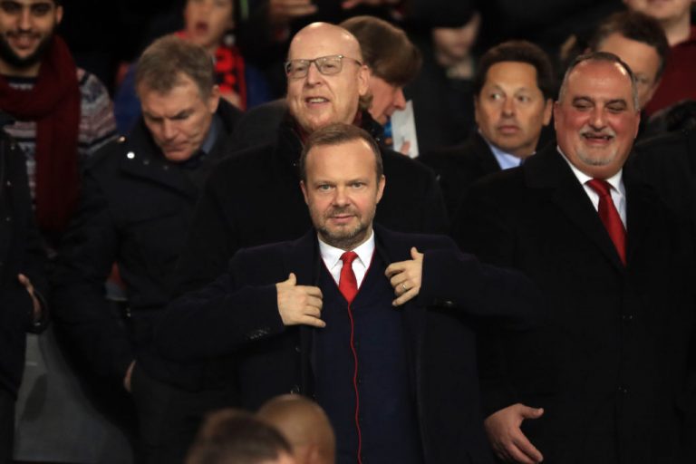 Từ email bị lộ của Ed Woodward: Fan Man Utd hãy mơ về song sát phòng ngự