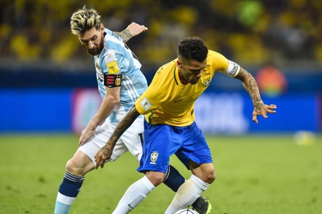 Đội hình kết hợp Argentina - Brazil: Martinez "in", Aguero "out"