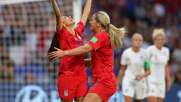 Hỏng penalty, học trò cựu sao Man Utd cay đắng dừng bước ở World Cup