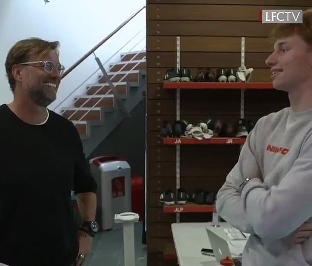 Jurgen Klopp sửng sốt trước chiều cao khủng của tân binh 17 tuổi