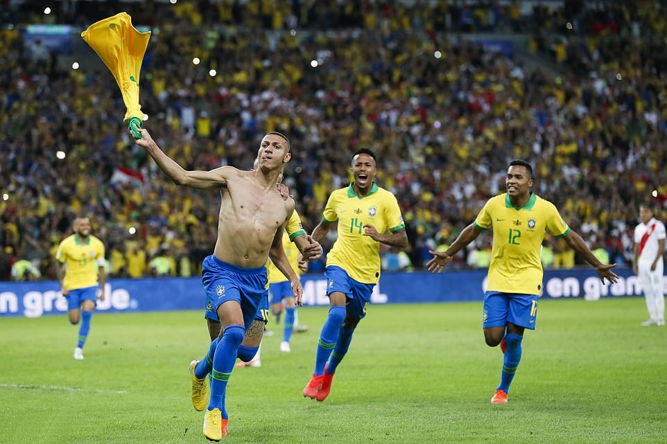 Hàng công thăng hoa, Brazil trở lại ngôi vương Nam Mỹ sau 12 năm chờ đợi