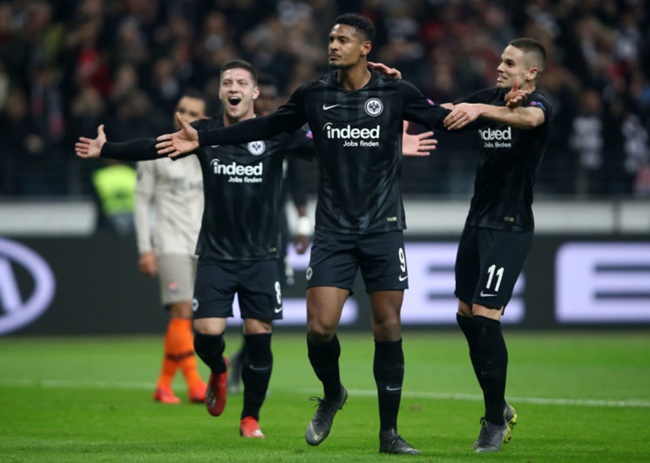 Một đội bóng NHA sắp sở hữu "tiền đạo hay hơn cả Jovic" từ Frankfurt