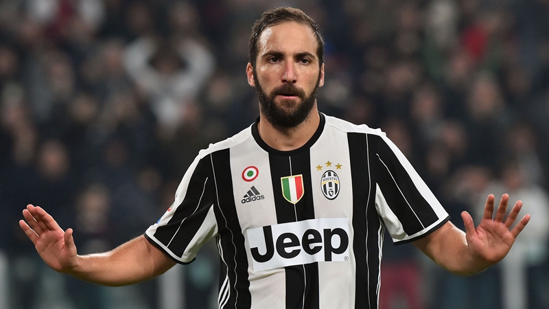 Đừng ngạc nhiên nếu Higuain không rời Juventus!