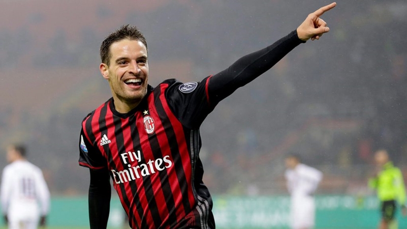 Ảnh bài viết Nghỉ thi đấu 9 tháng, “thương binh” vẫn được AC Milan tặng quà