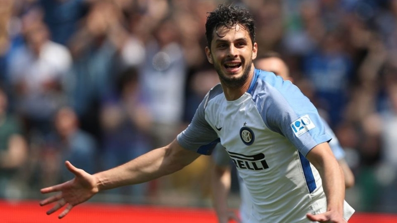Vừa gia hạn hợp đồng, “công thần 9 năm” đã phải rời Inter Milan