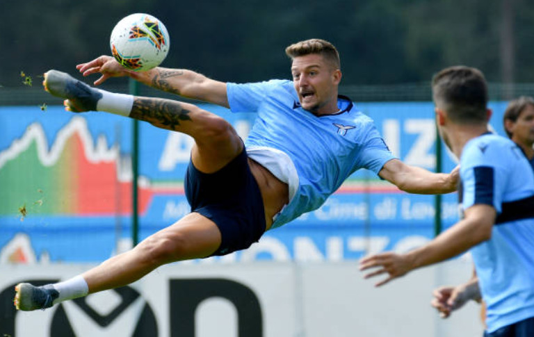 Ảnh bài viết Rất gần Man Utd, nhưng "kẻ thay Pogba" vẫn hết mình với Lazio