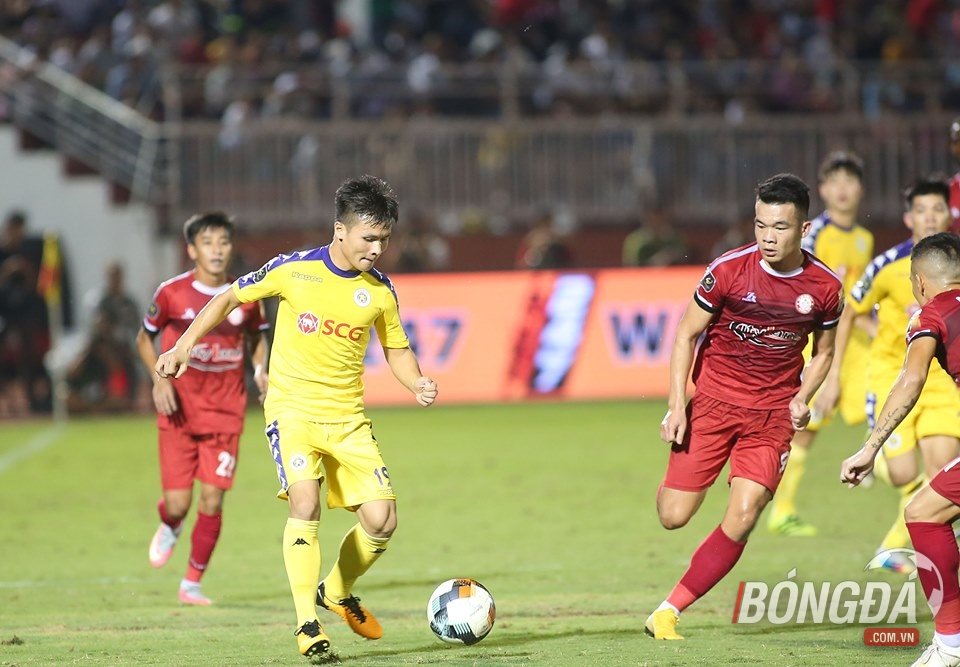Đỗ Văn Thuận nhận thẻ đỏ, bước ngoặt trận super match TP.HCM-Hà Nội FC