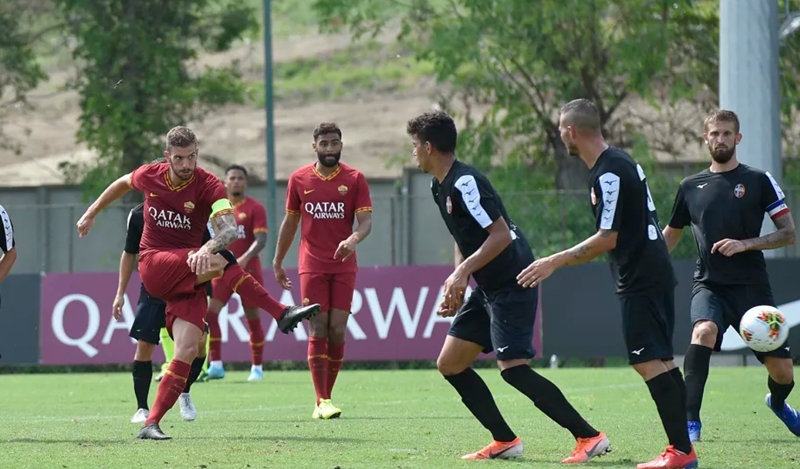 Đè bẹp "gã tí hon" 7-0, AS Roma tiếp tục thị uy sức mạnh