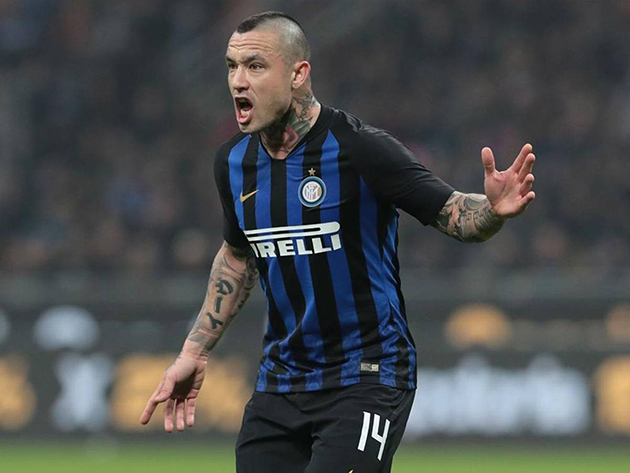 Hé lộ 2 cách giúp sao thất sủng thoát khỏi Inter Milan