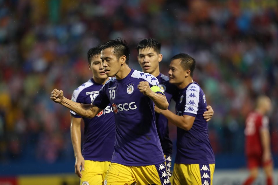 Bình Dương tung “đòn gió”, Hà Nội FC chứng tỏ bản lĩnh và đẳng cấp