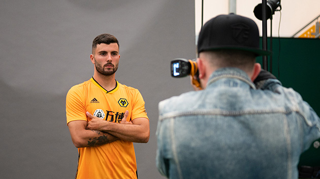 CHÍNH THỨC: Wolverhampton sở hữu ngôi sao U21 Ý