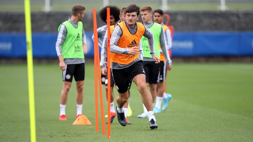 Ảnh bài viết Maguire buồn tiu nghỉu khi "mắc kẹt" ở Leicester City