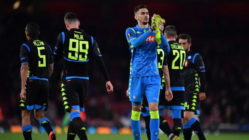 Ảnh bài viết Thủ môn Napoli công khai bày tỏ tình cảm với sao Juventus