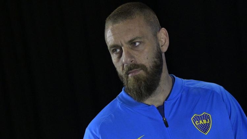 Vừa đến Nam Mỹ, cựu đội trưởng AS Roma đã được đồng đội ca ngợi