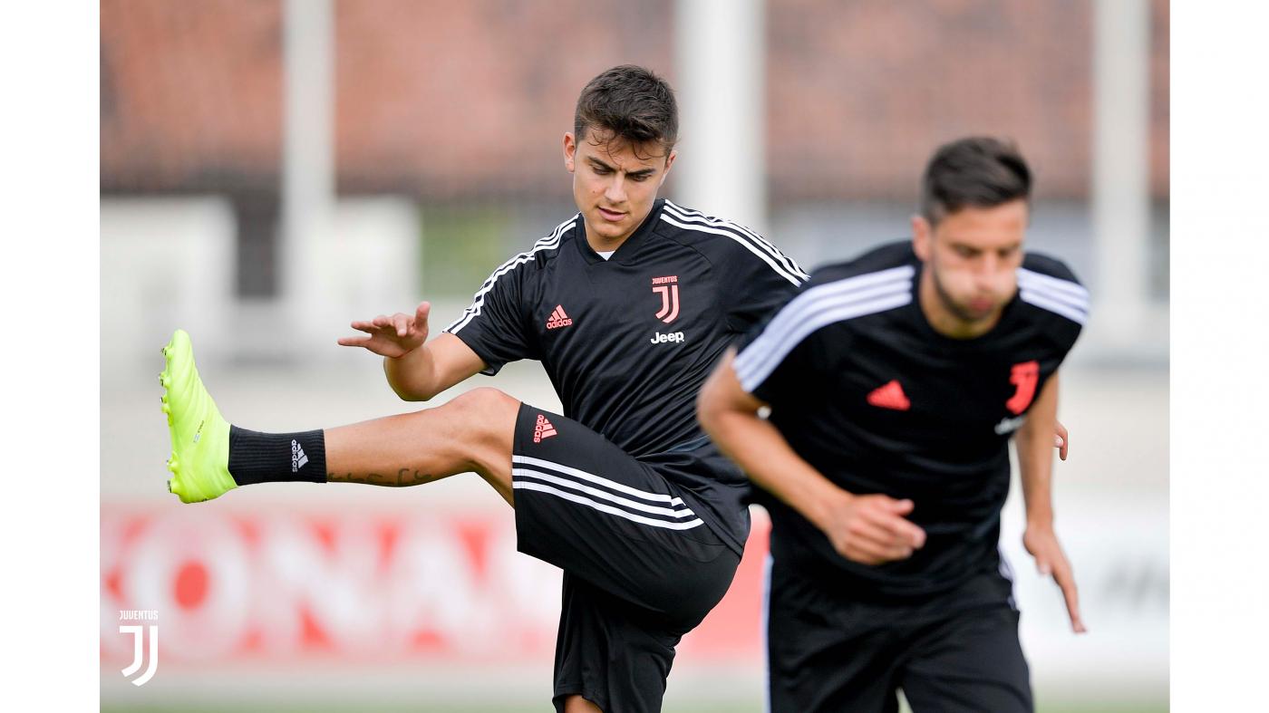 Ảnh bài viết XONG! Lộ hình ảnh mới nhất, 'bom tấn kép' Dybala-Mandzukic tới Man Utd ngã ngũ