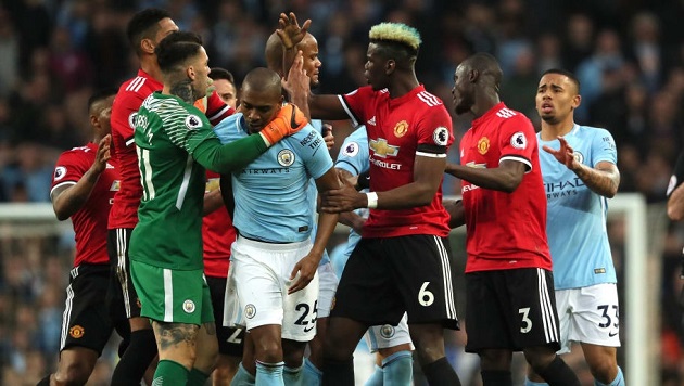 'Với Liverpool, City sẽ không bao giờ tiệm cận đến United'