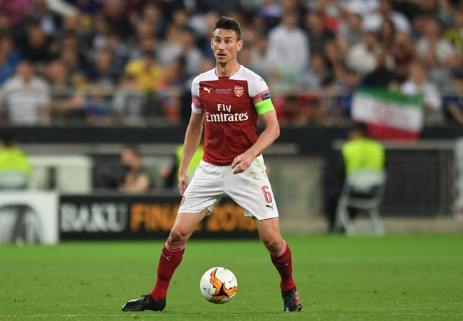 Laurent Koscielny rời Arsenal: Tạm biệt thế hệ của những "số 4 tấn công"