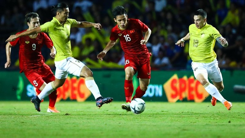 Ảnh bài viết Thấy gì qua việc HLV Akira Nishino “cấm cửa” truyền thông Thái Lan?