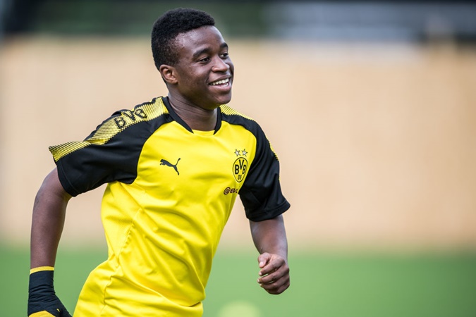 Cả châu Âu chú ý! Dortmund đang sở hữu một 'wonderkid' sáng giá hơn cả Sancho