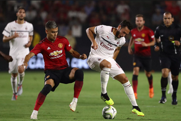 Ảnh bài viết Chi 30 triệu, Fiorentina quyết giật "kẻ hạ sát" M.U của AC Milan