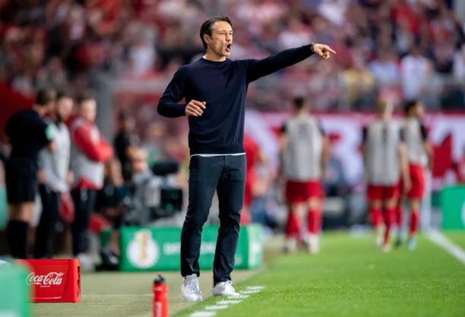 Bayern mở màn thuận lợi, người trong cuộc phản ứng thế nào?