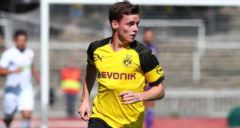 CHÍNH THỨC: Dortmund cho tài năng trưởng thành từ La Masia đi du học