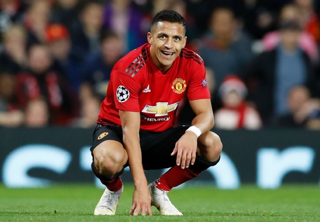 'Giỡn mặt' với Solskjaer, Sanchez đã ném cơ hội cuối qua cửa sổ