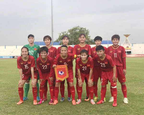 “Phục thù” cho đàn em U18, tuyển nữ Việt Nam đại thắng Campuchia