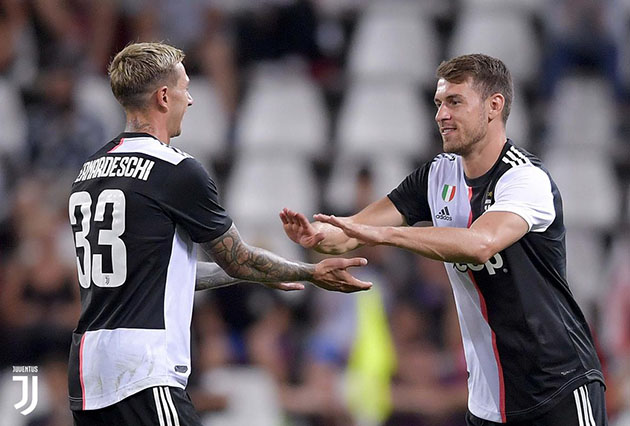 Ra sân lần đầu cho Juventus, cựu sao Arsenal nói lời xúc động