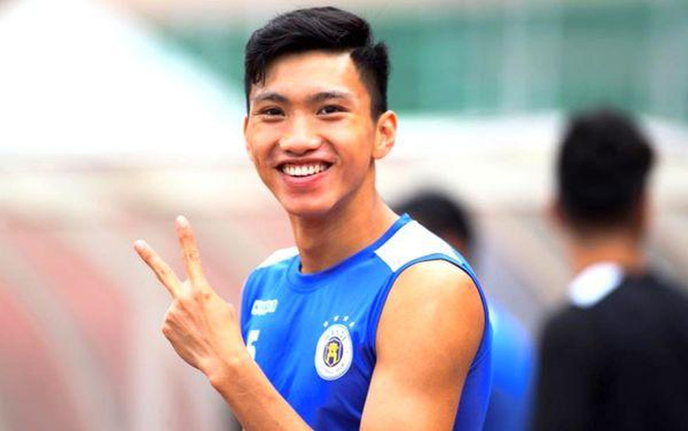 Ảnh bài viết Nguy cơ lỡ đại chiến Thái Lan, Đoàn Văn Hậu nói 1 điều về chấn thương đầu gối