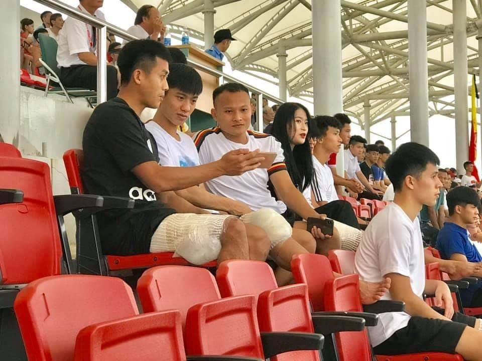 Ảnh bài viết Văn Đức và Đình Trọng bất ngờ hội quân cùng ĐTQG 