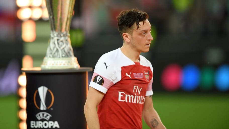  Điểm tin tối 27/08: "Quái thú" gây loạn M.U; Chốt vụ Ozil không ngờ