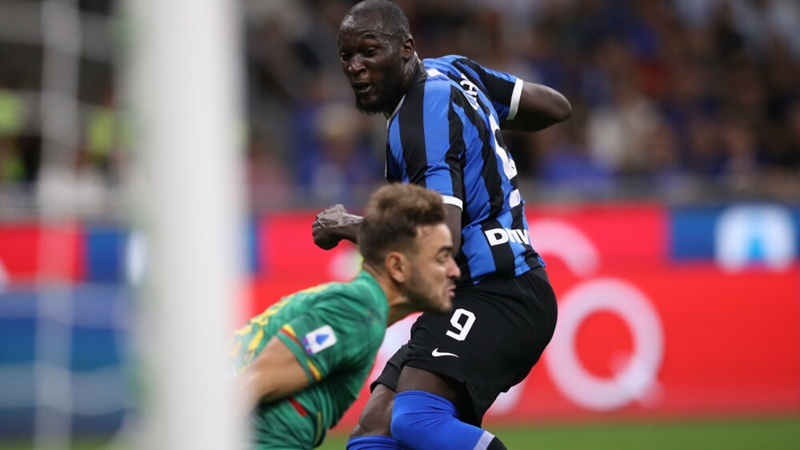 Hành động lạ của Lukaku trong ngày Inter Milan đại thắng Lecce