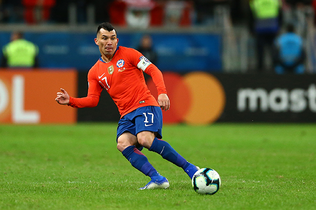 CHÍNH THỨC: Người 'cà khịa' Messi quay lại Serie A
