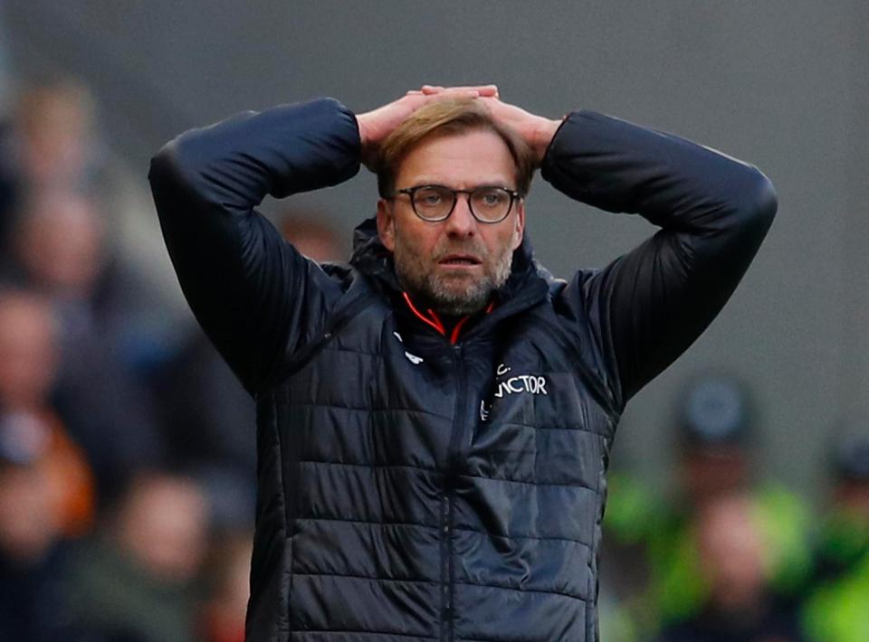 Địa chấn Anfield! Đại diện tố Liverpool hủy hoại cầu thủ, thề không bao giờ trở lại