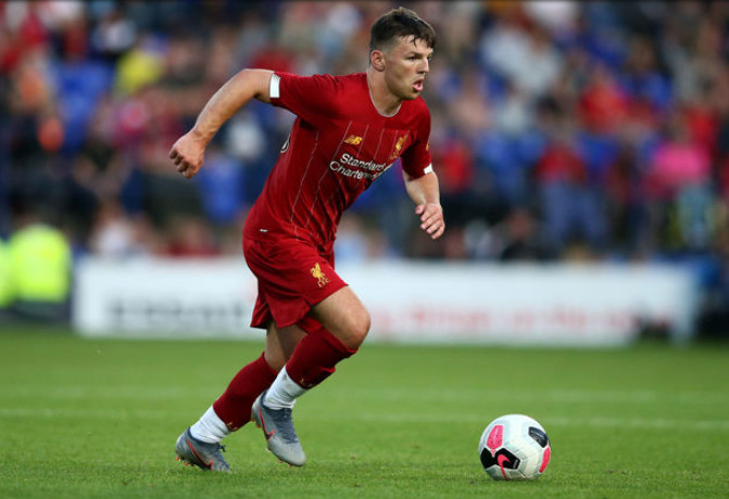 Liverpool lên tiếng về vụ "ngược đãi" sao trẻ