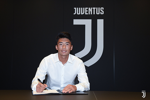 CHÍNH THỨC: Juventus ký hợp đồng với sao trẻ Triều Tiên