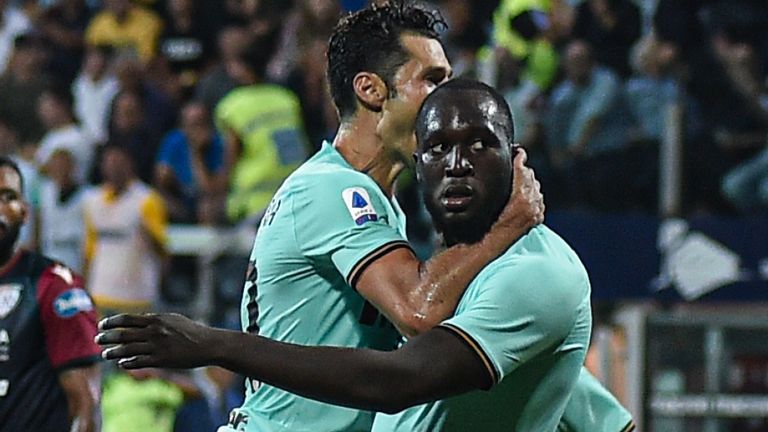 SỐC! Lukaku sớm hứng chịu "đặc sản" đáng kinh tởm ở Serie A